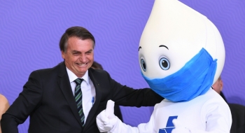 Bolsonaro fala em criar vacina nacional com recursos de delação